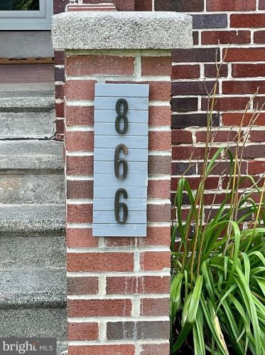 866 Evans St, Pottstown, PA 19464-4349