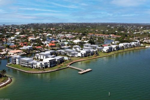 760 Sextant Dr, Sanibel FL  33957-3825 exterior