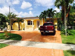 3340 80th Ave, Miami, FL 33155-3413