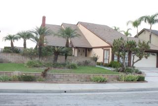 10903 Spy Glass Hill Rd, Whittier, CA 90601-1931