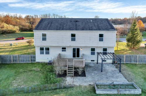 135 Spring Flower Way, Pataskala OH 43062-6997 exterior