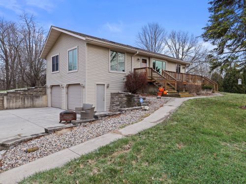 9106 Wescott Rd, Kewaskum WI  53040-9716 exterior