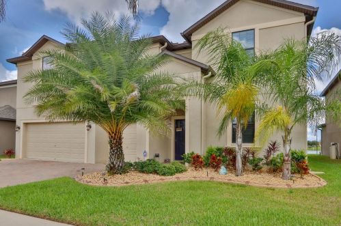 10050 Celtic Ash Dr, Ruskin, FL 33573-6729