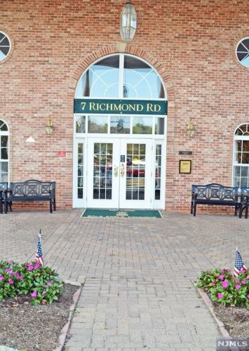 7410 Richmond Rd, West Milford Lakes, NJ 07480-5127