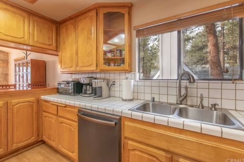 329 Fairway Blvd, Big Bear City CA  92314-8879 exterior