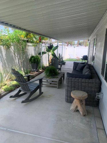 74 Calle Abajo, Palm Springs CA  92264-6331 exterior
