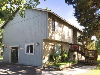 20865 89th St, Bend, OR 97701-8988
