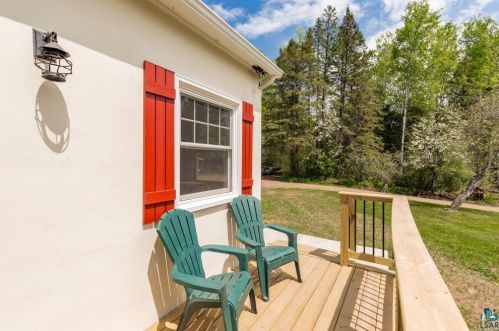 4011 Nelson Rd, Duluth MN 55803-2722 exterior