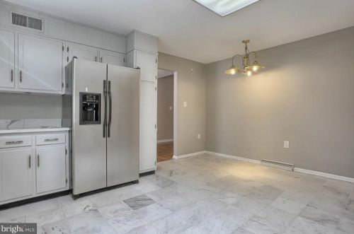 838 Kiehl Dr, Lemoyne PA  17043-1205 exterior