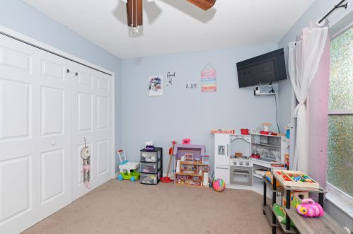 325 Gulfstream Ave, Fort Pierce FL 34983-1219 exterior