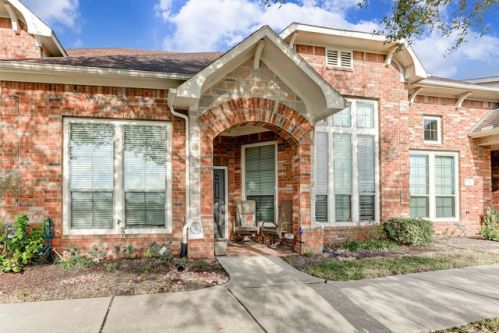 3310 Spring Landing Ln, Pearland, TX 77584-1814