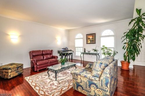 21 Patrick Henry Pl, East Amwell Township NJ  08551-1805 exterior