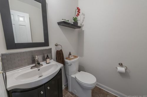 56 Great Ring Rd, Sandy Hook CT 06482-1605 exterior