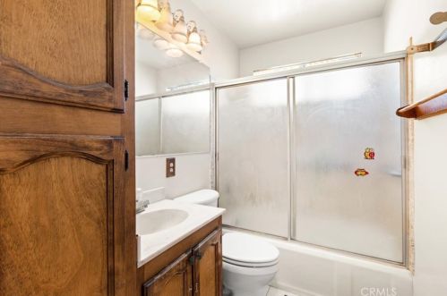 4419 South St, Lakewood CA  90712-1149 exterior