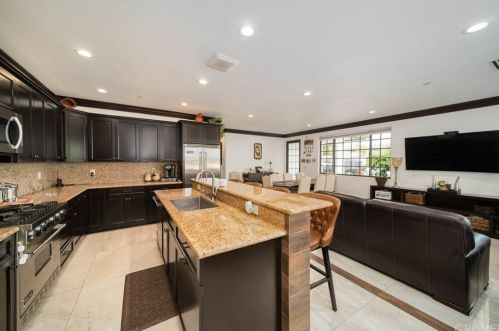 33206 Barber Rd, Santa Clarita, CA 91390-3418