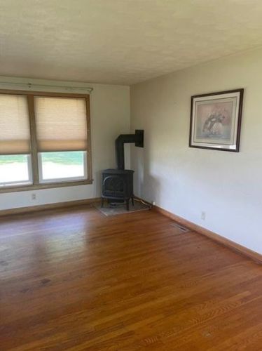 1403 Crestview Dr, Somerset PA  15501-2749 exterior