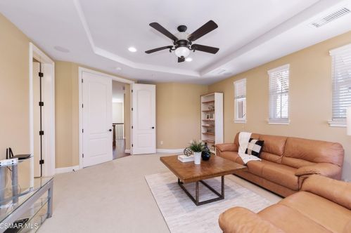 3824 Doheney Ct, Simi Valley CA  93063-0208 exterior