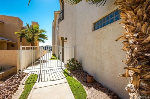10731 River Terrace Dr, Mohave Valley, AZ 86440-9531