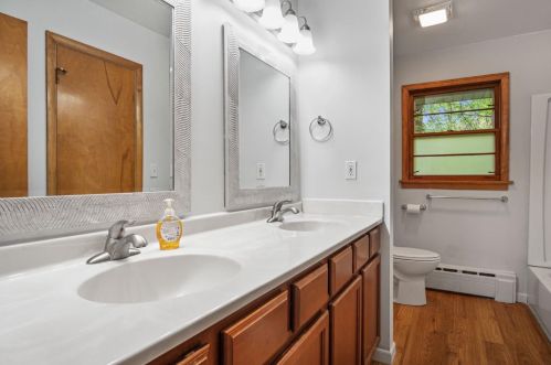 744 Williams Dr, Crown Point IN  46307-4822 exterior