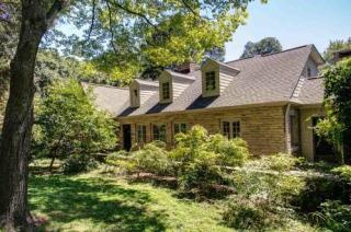 901 Lake Boone Trl, Raleigh, NC 27607-6632