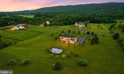 15840 Parnell Ct, Haymarket VA  20169-1667 exterior