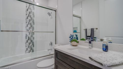 1013 6th Ave, Cape Coral FL  33909-1365 exterior