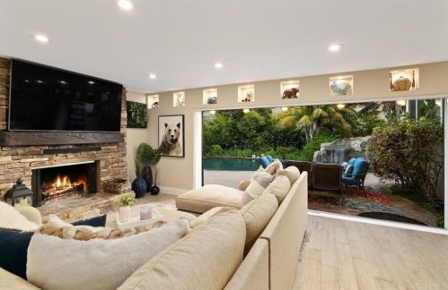 5394 Bloch St, San Diego CA 92122-4015 exterior