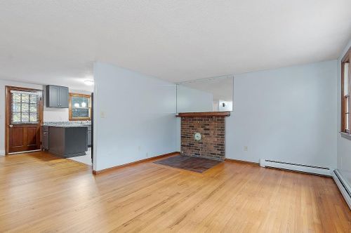 28 Phillipswood Rd, Sandown NH  03873-2427 exterior