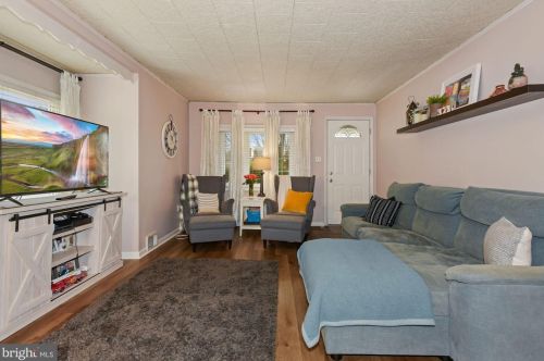 41 Andaloro Way, West Deptford NJ  08093-1640 exterior