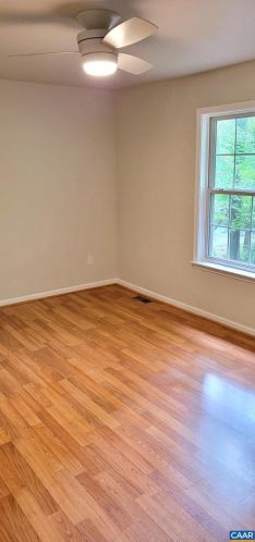 14 Riverwood Ct, Bybee VA  22963-3354 exterior