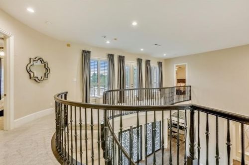 4700 Tour 18 Dr, Lewisville TX  75022-6450 exterior