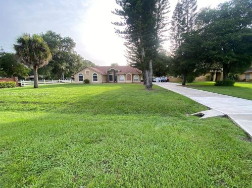 2600 Belmont Pl, Kissimmee FL  34744-4117 exterior