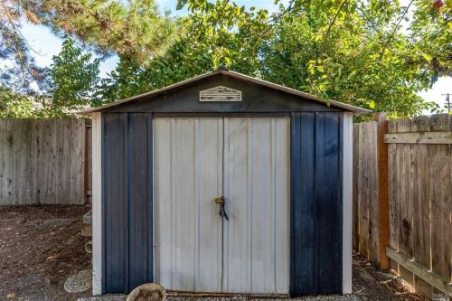 1170 Franquette Ave, Santa Rosa CA  95405-6830 exterior