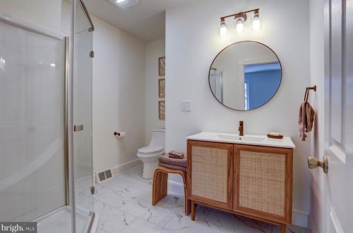 527 Howard Ave, Lancaster PA  17602-4421 exterior