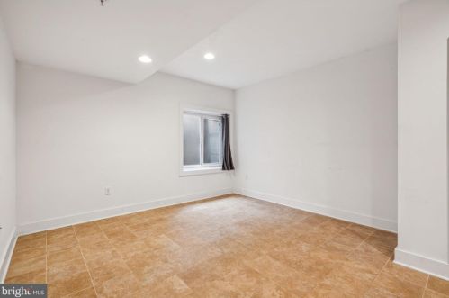 919 5th St, Philadelphia PA  19147-4107 exterior