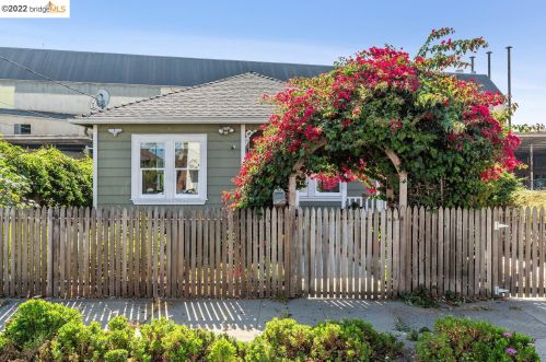 3413 Elmwood Ave, Oakland, CA 94601-3334