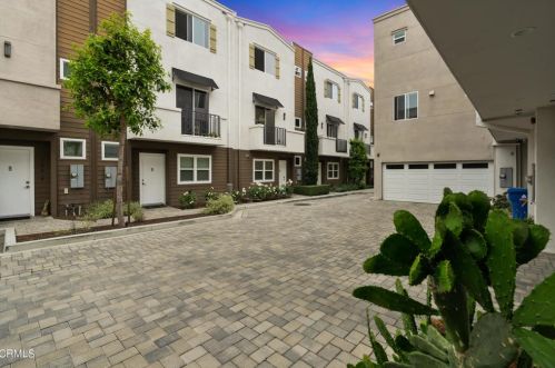 5664 Hazeltine Ave, Van Nuys CA  91423-2832 exterior