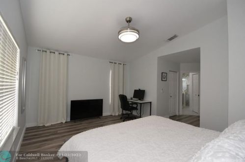 20826 21 St, Hollywood FL 33029-2334 exterior