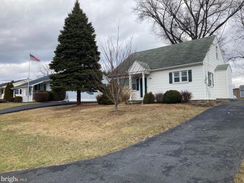 794 Lancaster Ave, West Enola PA  17025-2638 exterior