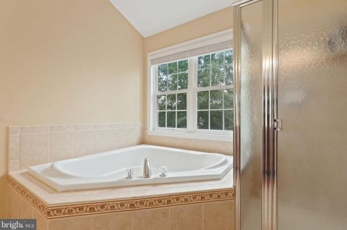 15843 Fourmile Creek Ct, Haymarket VA  20169-5427 exterior