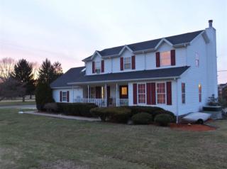 1 Hawk Ln, Barboursville, WV 25504-9603