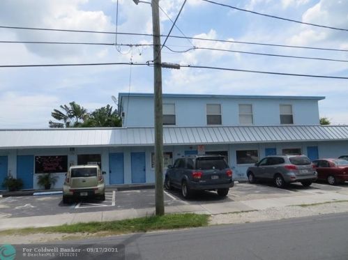 24 1st Ave, Dania Beach FL  33004-2865 exterior