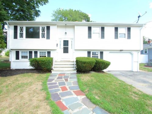 6 Savin St, Providence, RI 02911-1309