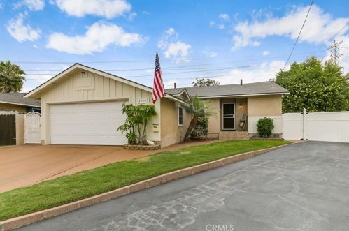 21005 Longworth Ave, Lakewood, CA 90715-2032