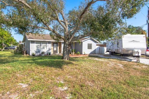238 17th St, Vero Beach, FL 32962-6620