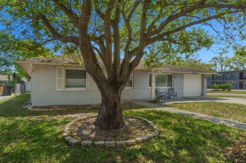 8628 Sabal Way, Port Richey, FL 34668-5527