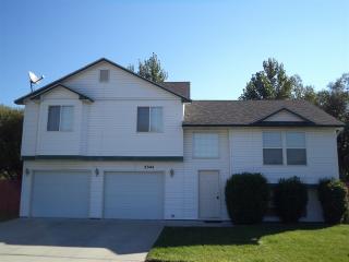 2344 Ayrshire Pl, Meridian ID  83646-8800 exterior