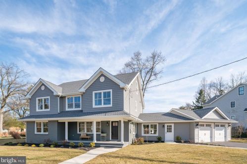 745 Cedar Ave, Tavistock, NJ 08033-1011
