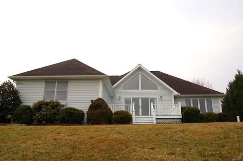 2439 Victoria Way, Ironton, PA 18037-2448