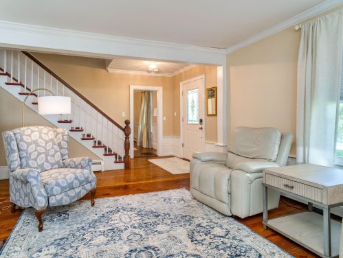 2 Emery Ln, Stratham NH  03885-2309 exterior